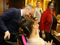 BAKAN ÇAĞATAY KILIÇ, SEREBRAL PALSİLİ ÇOCUKLARLA BULUŞTU