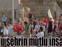 Mutlu şehrin mutlu insanları