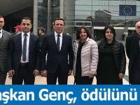 Başkan Genç, ödülünü aldı