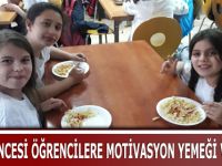 Koşu Öncesi Öğrencilere Motivasyon Yemeği Verildi