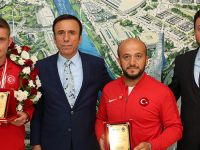 Dünya Şampiyonu Canik’te