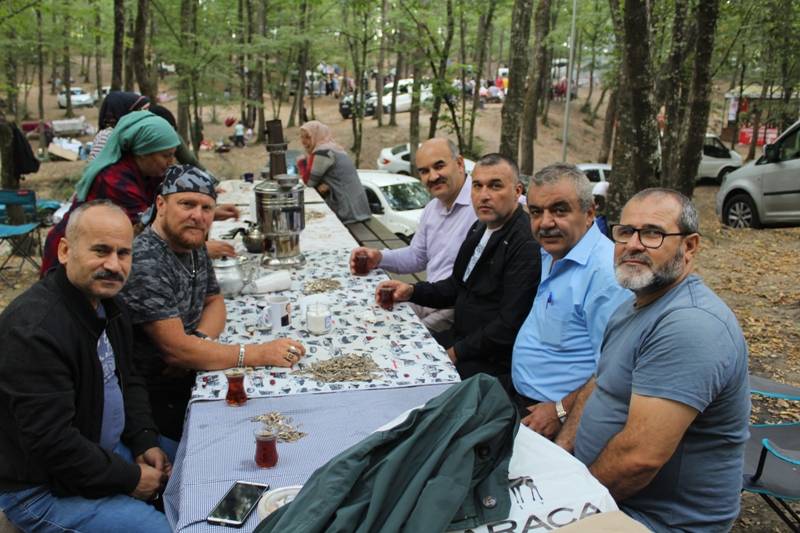 BAFRA OZAN KÖYÜ DERNEĞİ  4. GELENEKSEL PİKNİK ŞÖLENİNDE  BAFRALILAR BULU 16