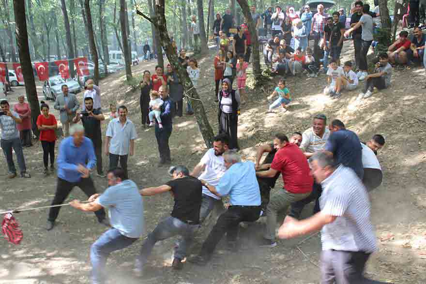 BAFRA OZAN KÖYÜ DERNEĞİ  4. GELENEKSEL PİKNİK ŞÖLENİNDE  BAFRALILAR BULU 30