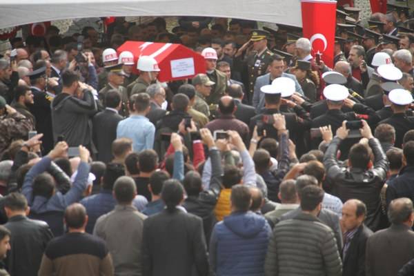 Şehit Mutlu Can Meşeci Son Yolculuğuna Uğurlandı 10