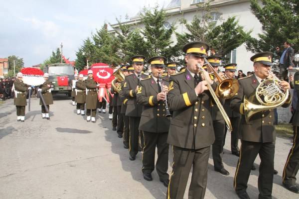 Şehit Mutlu Can Meşeci Son Yolculuğuna Uğurlandı 17