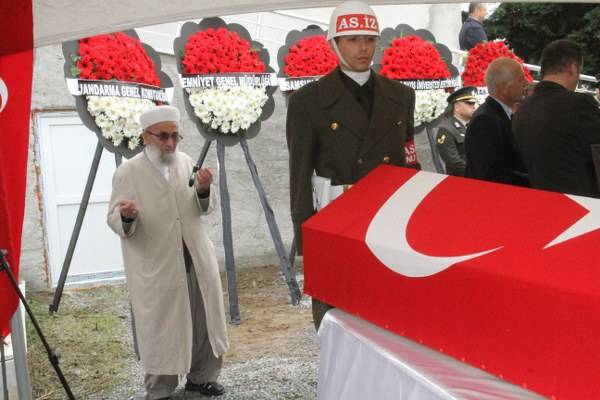 Şehit Mutlu Can Meşeci Son Yolculuğuna Uğurlandı 21