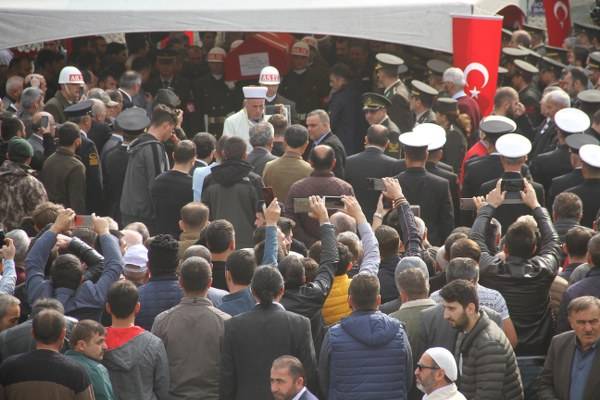 Şehit Mutlu Can Meşeci Son Yolculuğuna Uğurlandı 9