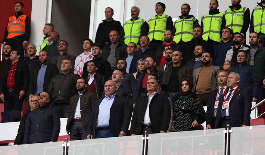 YILPORT SAMSUNSPOR:2 1922 KONYASPOR:0 3