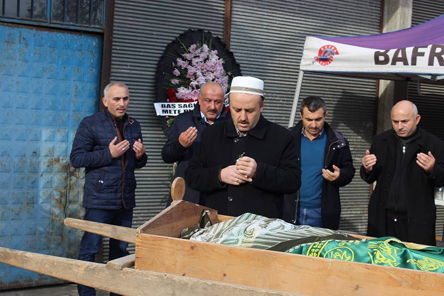 BERRİN METE (78) DUALARLA SON YOLCULUĞUNA UĞURLANDI  12