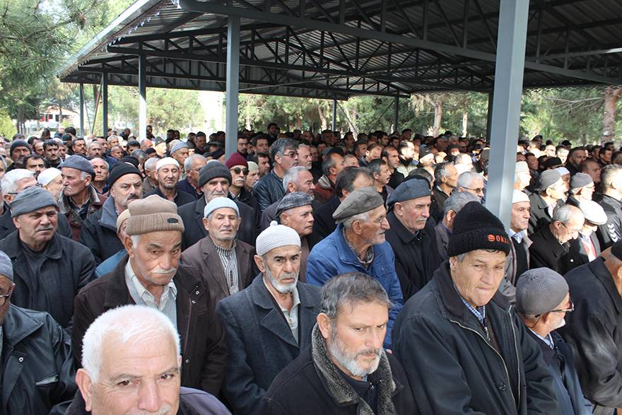 BERRİN METE (78) DUALARLA SON YOLCULUĞUNA UĞURLANDI  26