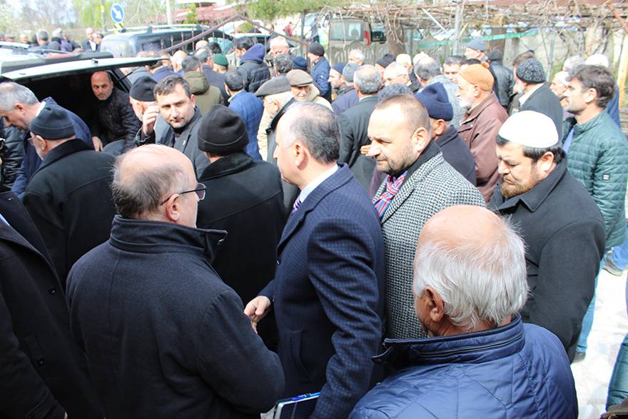EMİNE BOZKURT DUALARLA DEFNEDİLDİ 25