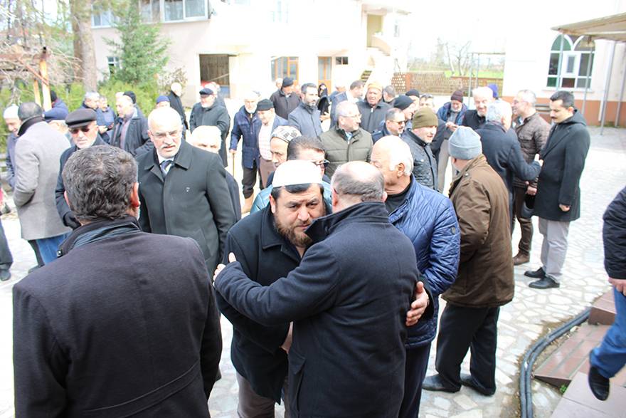 EMİNE BOZKURT DUALARLA DEFNEDİLDİ 27