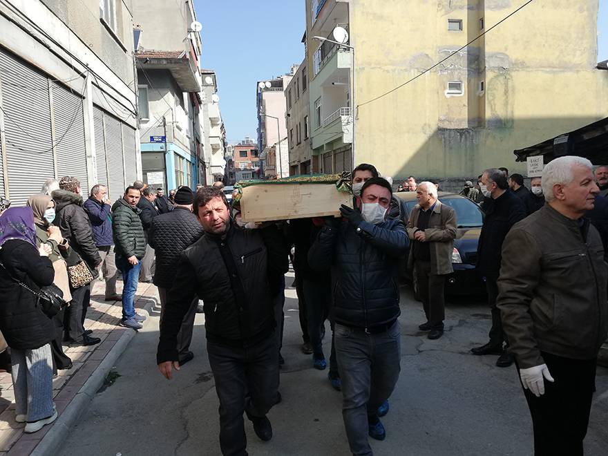 SENİHA İŞLER DUALARLA DEFNEDİLDİ  46
