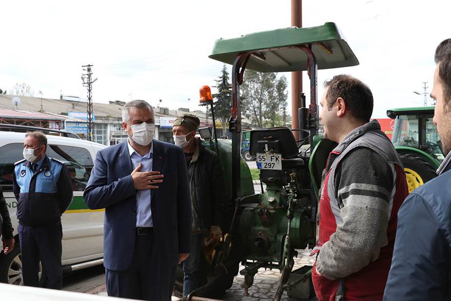 BAŞKAN KILIÇ SANAYİ SİTELERİ VE SEBZE HALİNDE MASKE DAĞITTI 3