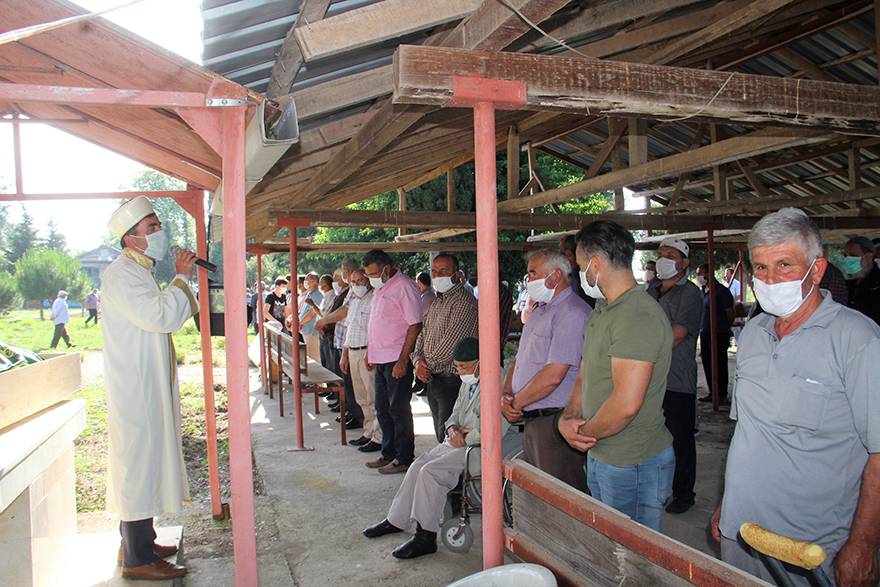 DÖNDÜ METİN DUALARLA SON YOLCULUĞUNA UĞURLANDI 5