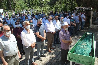 HASAN TÜRKEN DUALARLA DEFNEDİLDİ 11