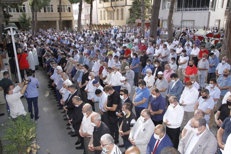 Bakan Soylu'nun KAyın Pederi Dualarla Uğurlandı 15