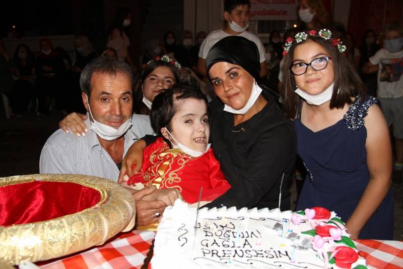 Anne ölmeden önce bana kına gecesi yapar mısın dedi 14