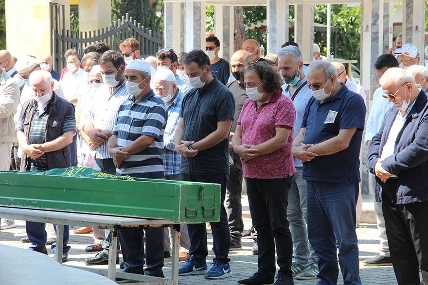 EKREM ATMACA DUALARLA DEFNEDİLDİ 33