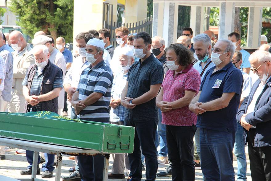 EKREM ATMACA DUALARLA DEFNEDİLDİ 35