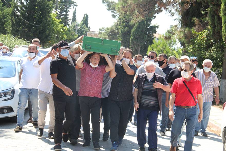 EKREM ATMACA DUALARLA DEFNEDİLDİ 40