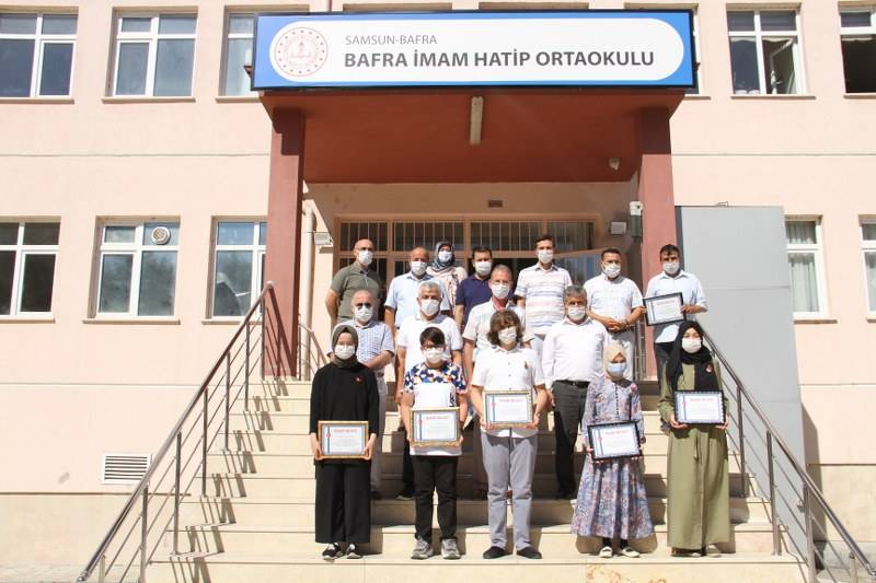 Eğitim Gönüllülerinden Öğrencilere Hediye 26