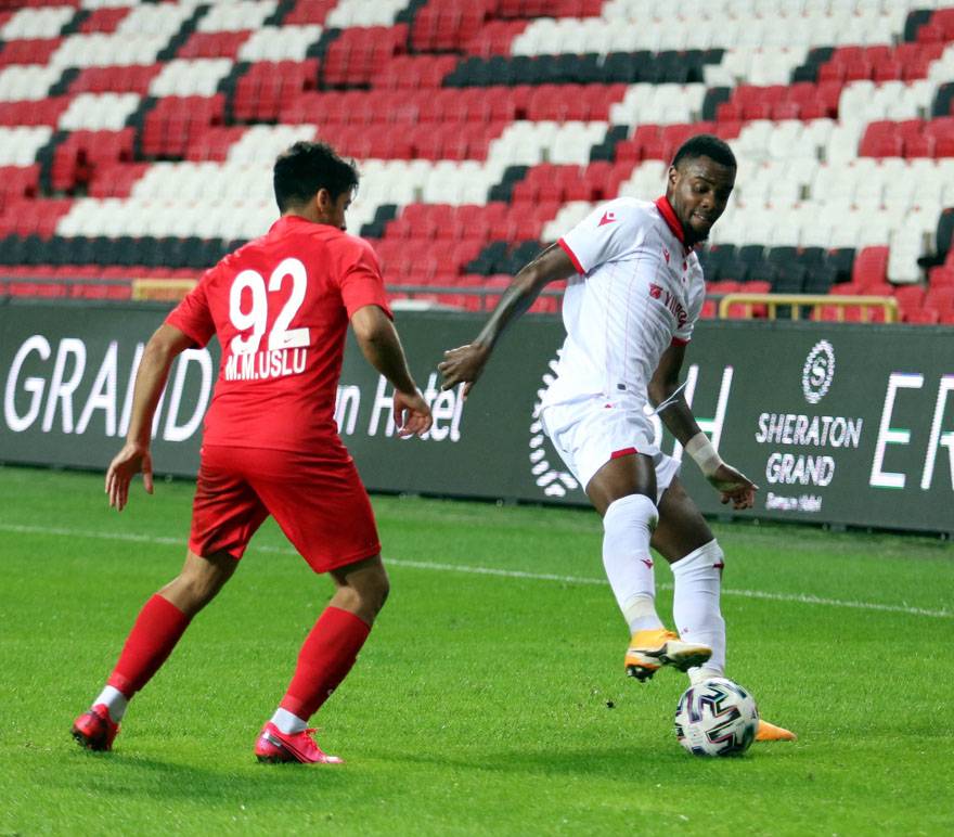 Samsunspor: 3 - Ümraniyespor: 0 3