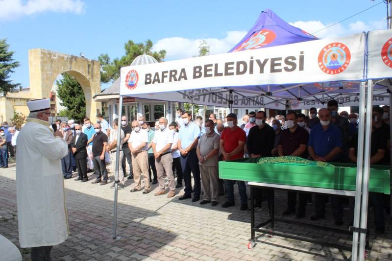 NEBAHAT ŞENOCAK DUALAR EŞLİĞİNDE DEFNEDİLDİ 15