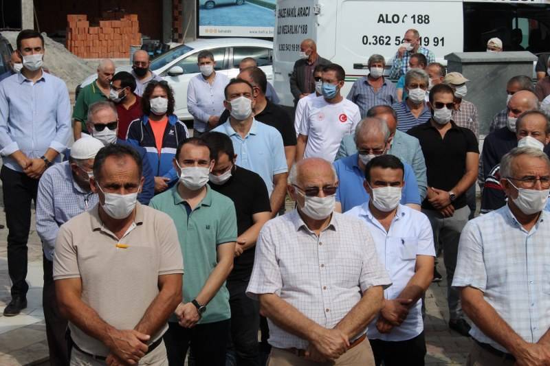 NEBAHAT ŞENOCAK DUALAR EŞLİĞİNDE DEFNEDİLDİ 21