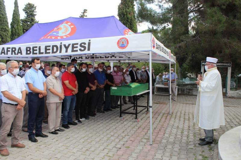 NEBAHAT ŞENOCAK DUALAR EŞLİĞİNDE DEFNEDİLDİ 22