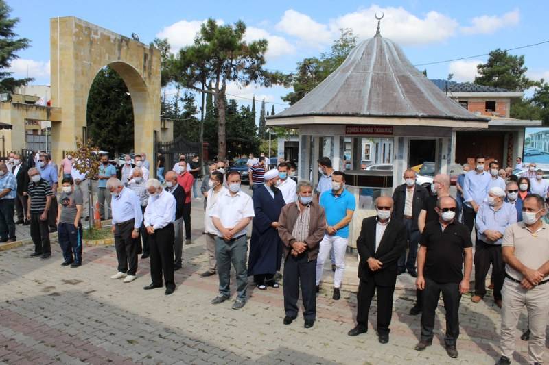 NEBAHAT ŞENOCAK DUALAR EŞLİĞİNDE DEFNEDİLDİ 23