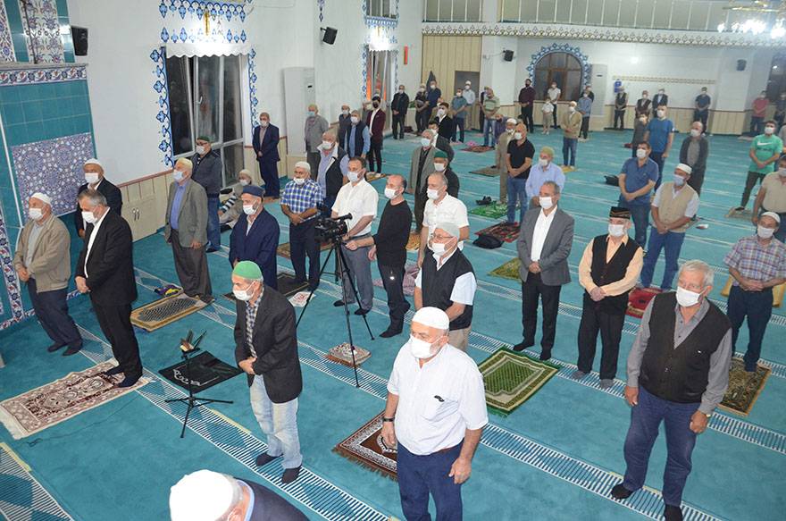 BAFRA'DA MEVLİT KANDİLİ KUTLANDI 15