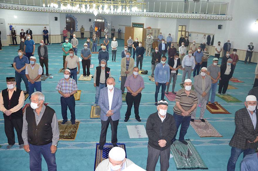 BAFRA'DA MEVLİT KANDİLİ KUTLANDI 16