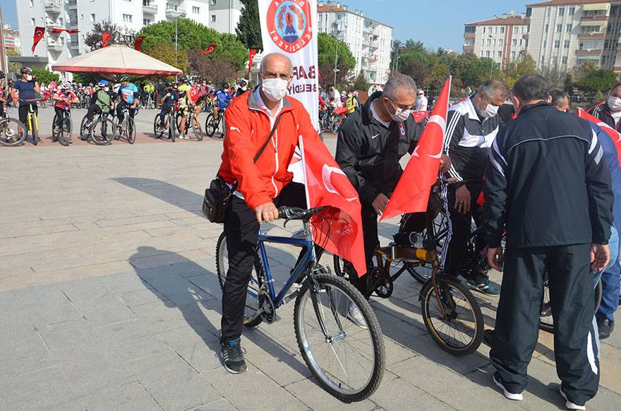 Bafra'da 97'nci yılında 'Cumhuriyet Bisiklet Turu' 13