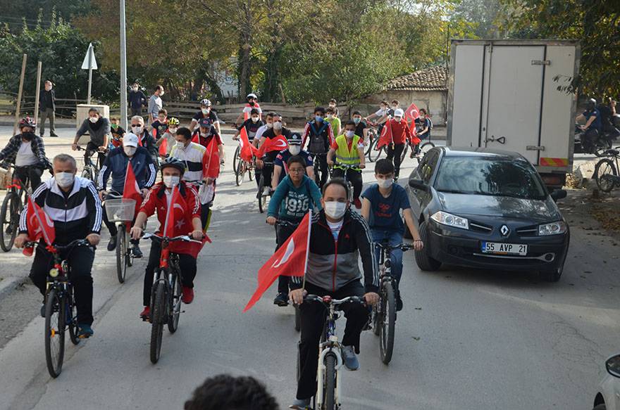Bafra'da 97'nci yılında 'Cumhuriyet Bisiklet Turu' 32