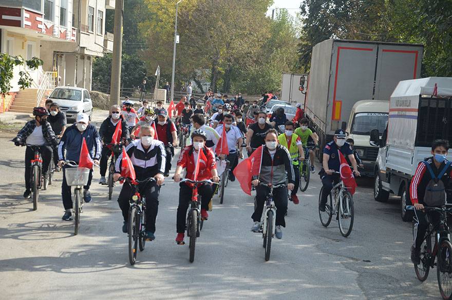 Bafra'da 97'nci yılında 'Cumhuriyet Bisiklet Turu' 33
