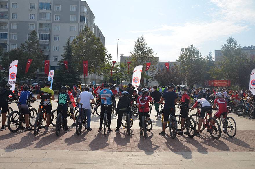 Bafra'da 97'nci yılında 'Cumhuriyet Bisiklet Turu' 5