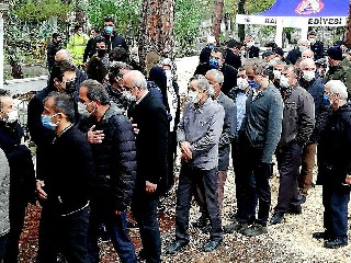 Faik Kocabaş son yolculuğuna uğurlandı. 5