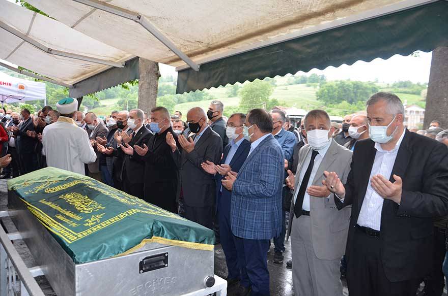 Başkan Acar'ın eşi dualarla son yolculuğuna uğurlandı 21