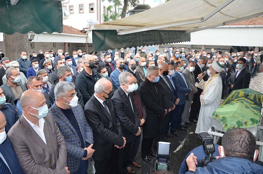 Başkan Acar'ın eşi dualarla son yolculuğuna uğurlandı 25