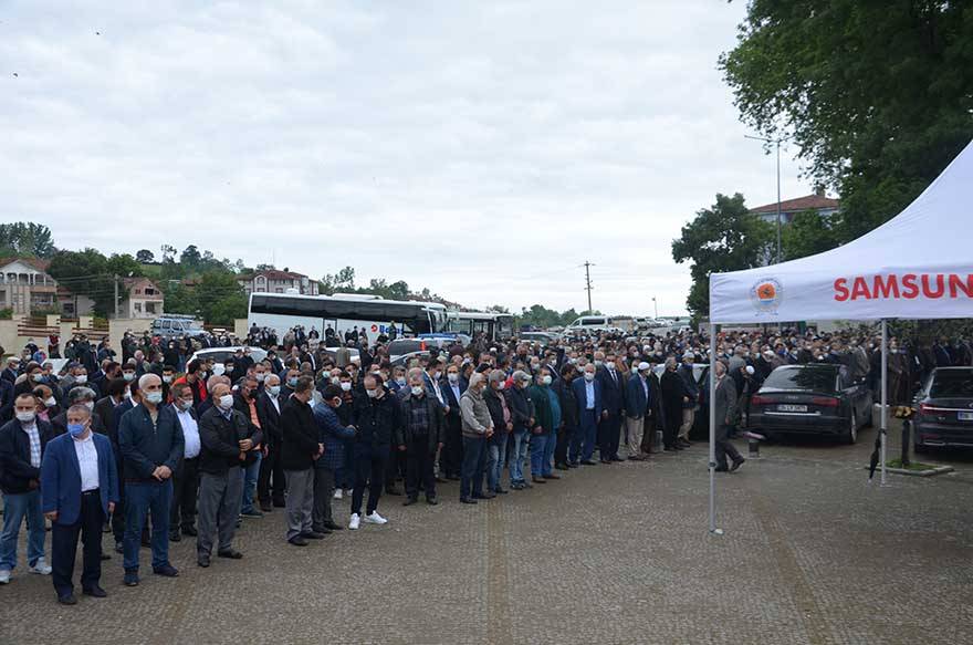 Başkan Acar'ın eşi dualarla son yolculuğuna uğurlandı 34