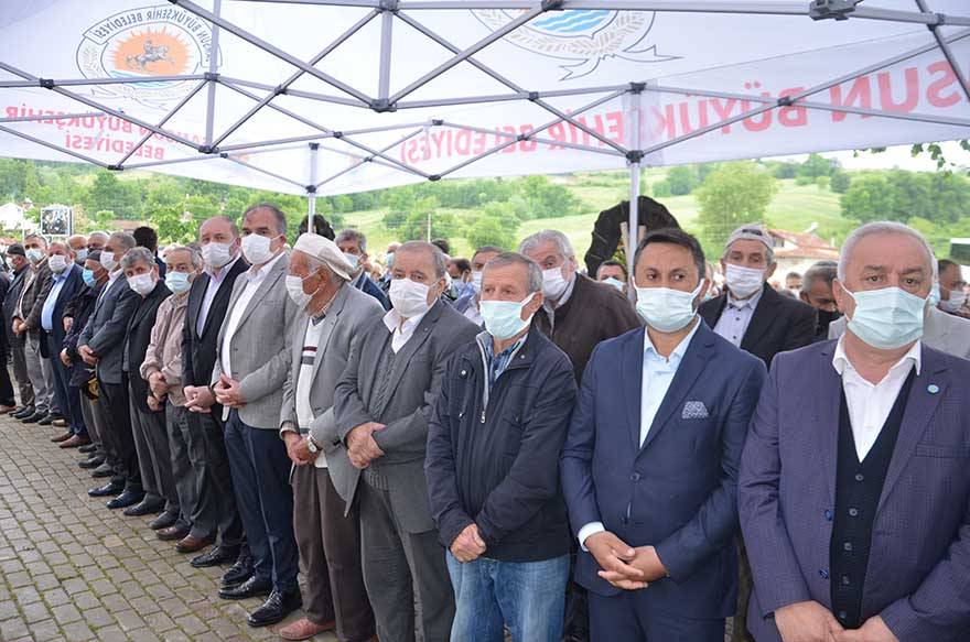 Başkan Acar'ın eşi dualarla son yolculuğuna uğurlandı 36