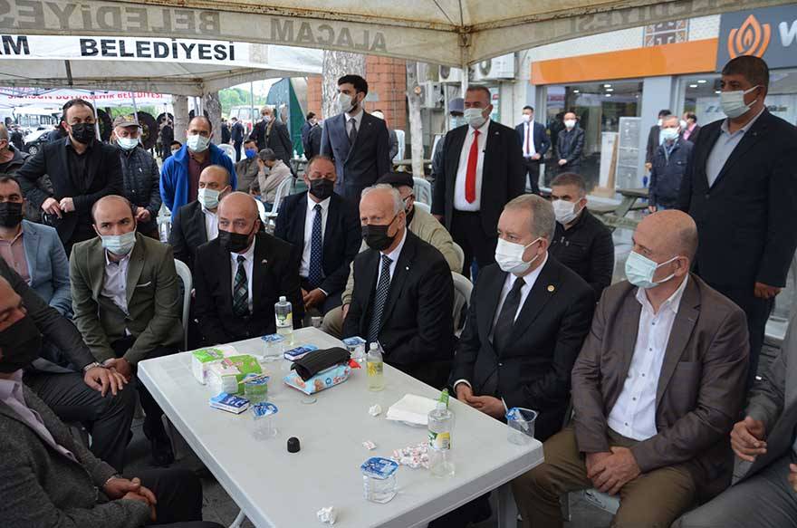 Başkan Acar'ın eşi dualarla son yolculuğuna uğurlandı 40