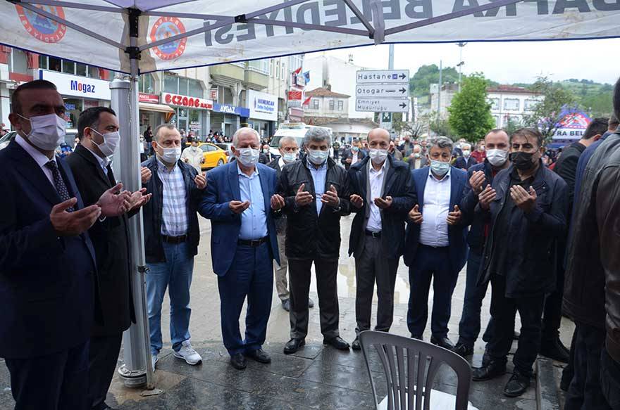 Başkan Acar'ın eşi dualarla son yolculuğuna uğurlandı 45