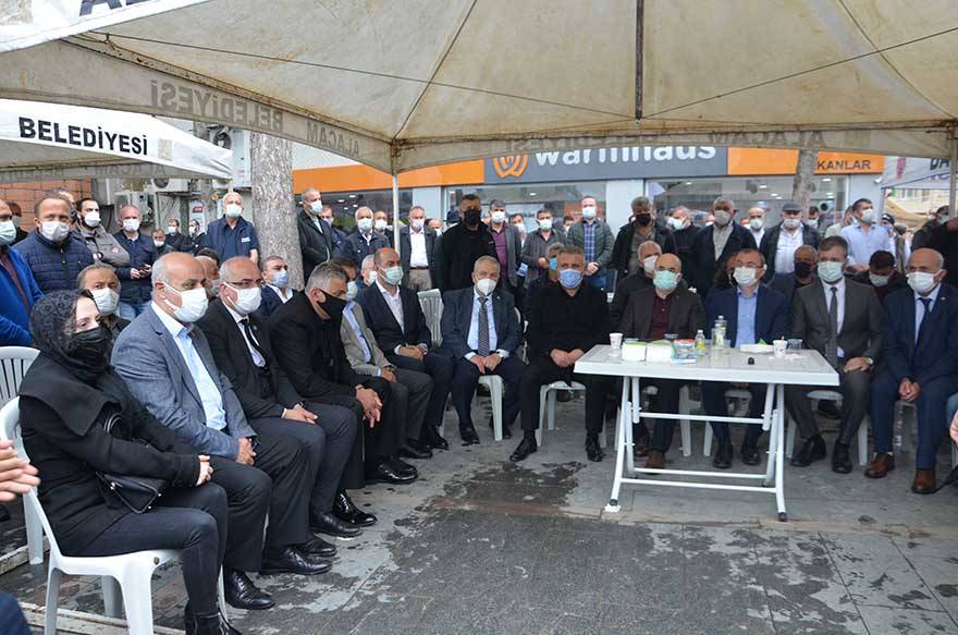 Başkan Acar'ın eşi dualarla son yolculuğuna uğurlandı 48