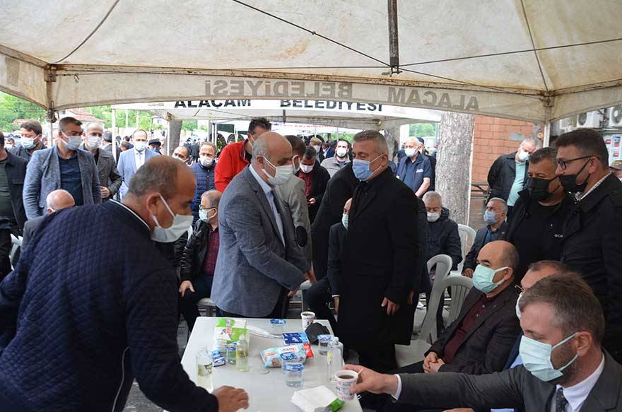 Başkan Acar'ın eşi dualarla son yolculuğuna uğurlandı 50