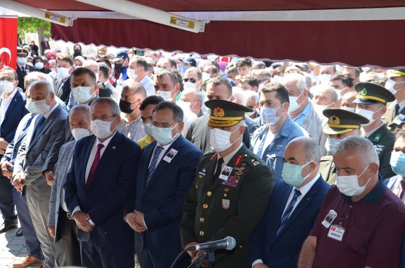 Bafra Şehidini Uğurladı 40