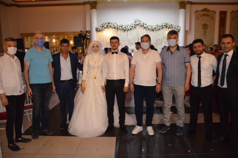 Özge ve Celal Çİfti Dünyaevine girdi 26