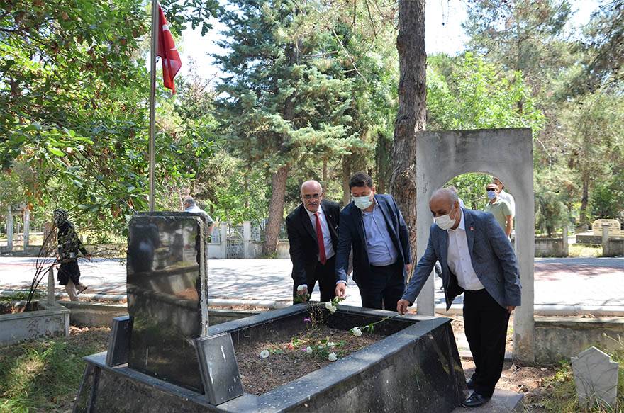 BAFRA’DA 15 TEMMUZ PROGRAMINDA ŞEHİTLER DUALARLA ANILDI 19