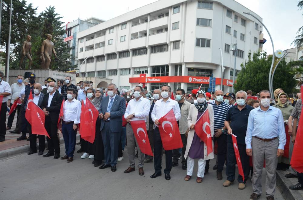 Bafra 15 Temmuz Şehitleri İçin yürürüdü 15